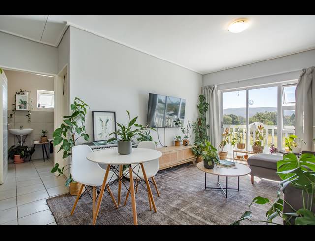 2 BEDROOM APARTMENT SOLD IN KLEIN PARYS